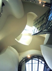 Interior Guggenheim Bilbao foto postal 06