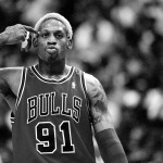 Un gusano de dos metros, negro y tatuado