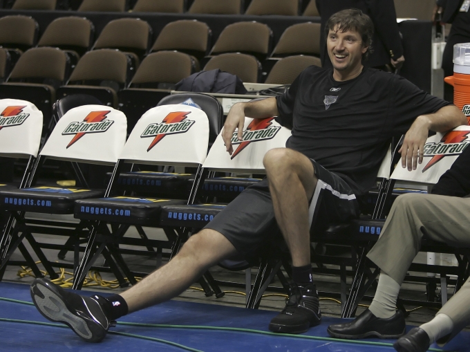 Milwaukee Bucks Toni Kukoc of Croatia relaxes on the bench prior to game against the Denver Nuggets at the Pepsi Center in Denver February 27, 2006. UPI Photo/Gary C. Caskey /Landov