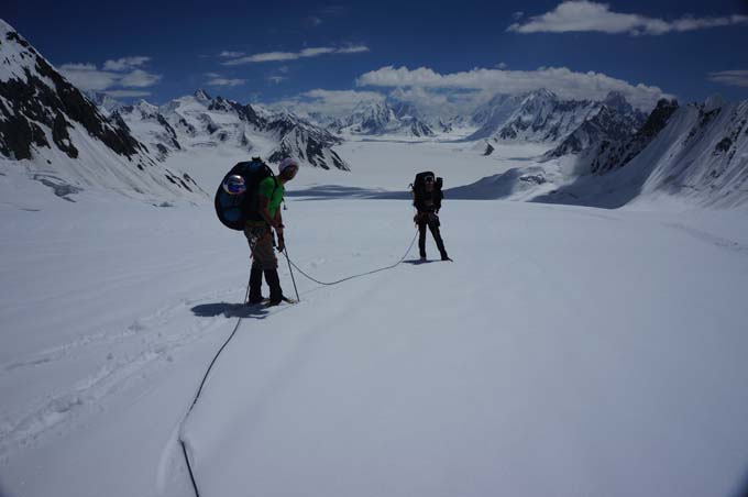 Descendiendo hacia el Snow Lake Descendiendo hacia el Snow Lake