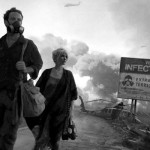 Monsters: alien&iacute;genas, bombas, muros y romances