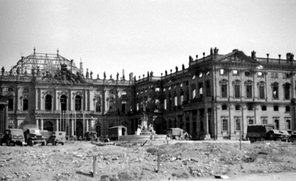 Foto del Palacio Würzburg tomada por el soldado Jerry Pinkowski Foto del Palacio Würzburg tomada por el soldado Jerry Pinkowski