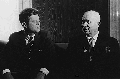 A Kruschev le sorprendió la reacción desmesurada de Kennedy; pensó que ambos podían haberse entendido mejor.