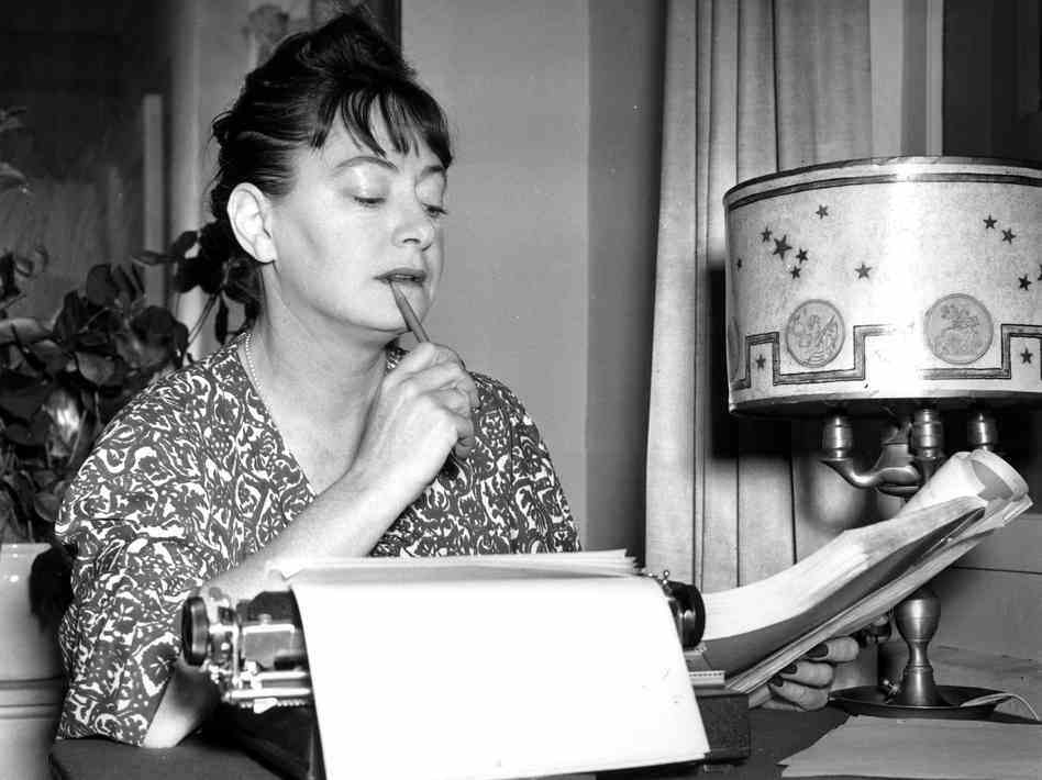Inaccesible reembolso diente Dorothy Parker, rompeolas literario en las revistas femeninas - Jot Down  Cultural Magazine