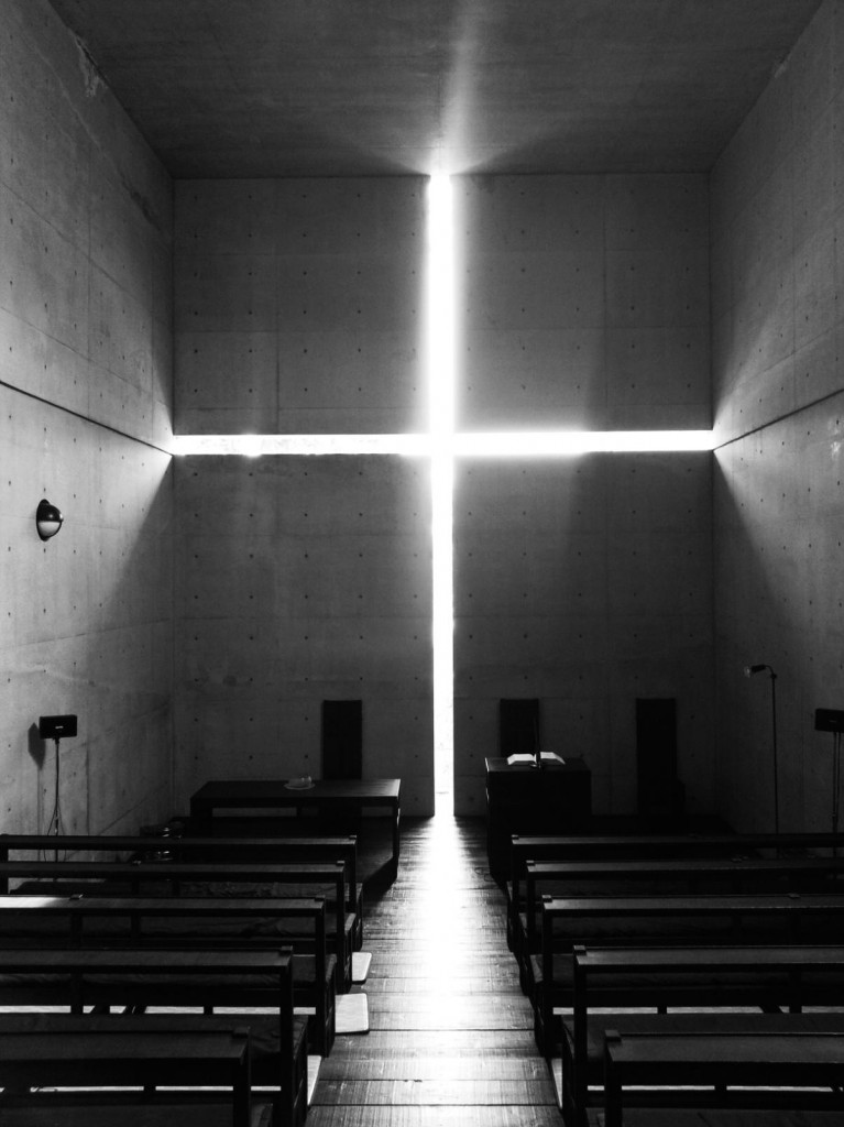 Y la luz se hizo 3 Visión interior de la capilla. Fotografía de Luis Lope de Toledo.