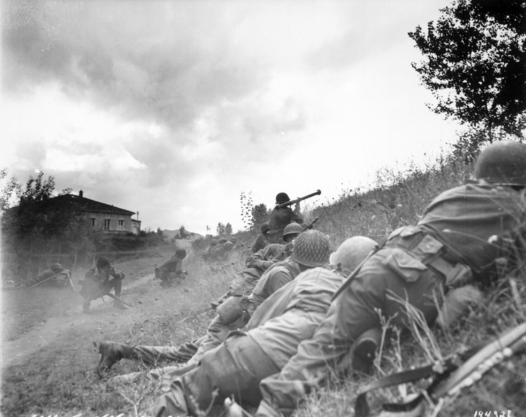 Batalla en el frente de Nápoles, en Italia, 1943. (Propiedas del USFGov.)