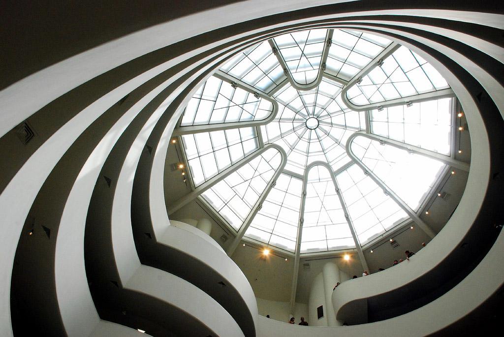 Interior del Guggenheim de Nueva York (Foto de Francis Ledoux (CC)).