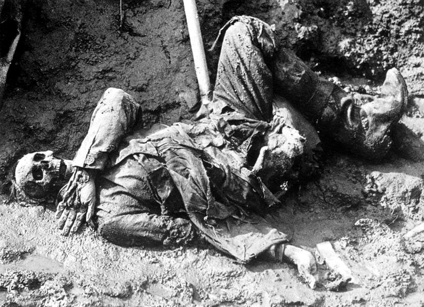 Soldado alemán muerto durante la Batalla del Somme en la Primera Guerra Mundial (PD).