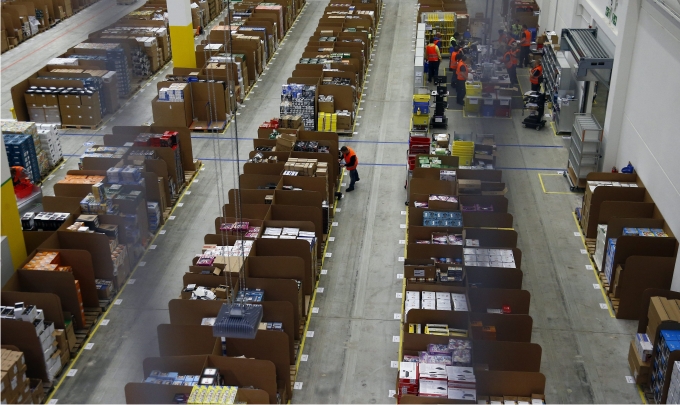 Vista general del almacén de Amazon en Brieselang, Alemania. Foto Tobias Schwarz Cordon Press