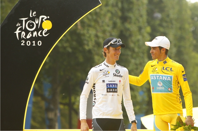 Catorce últimos bailes: las catorce cosas que podríamos ver por última vez en 2014 10 Alberto Contador con Andy Schleck. Foto REUTERS Cordon Press