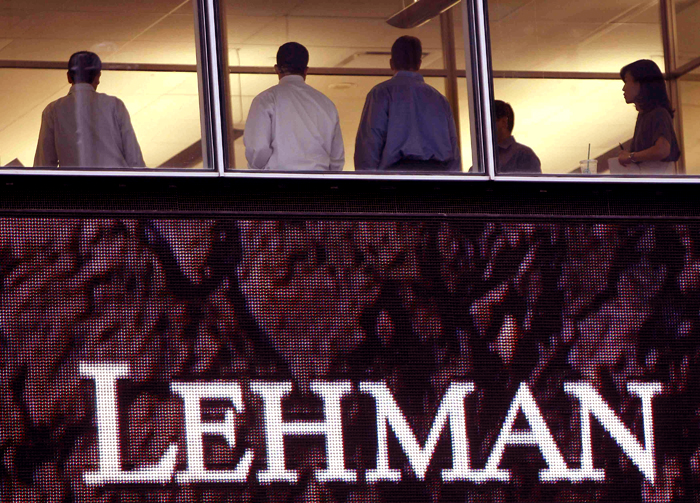 16 de septiembre de 2008: agitación en la sede de Lehman Brothers, cinco días después de la quiebra. (REUTERS/Cordon Press)