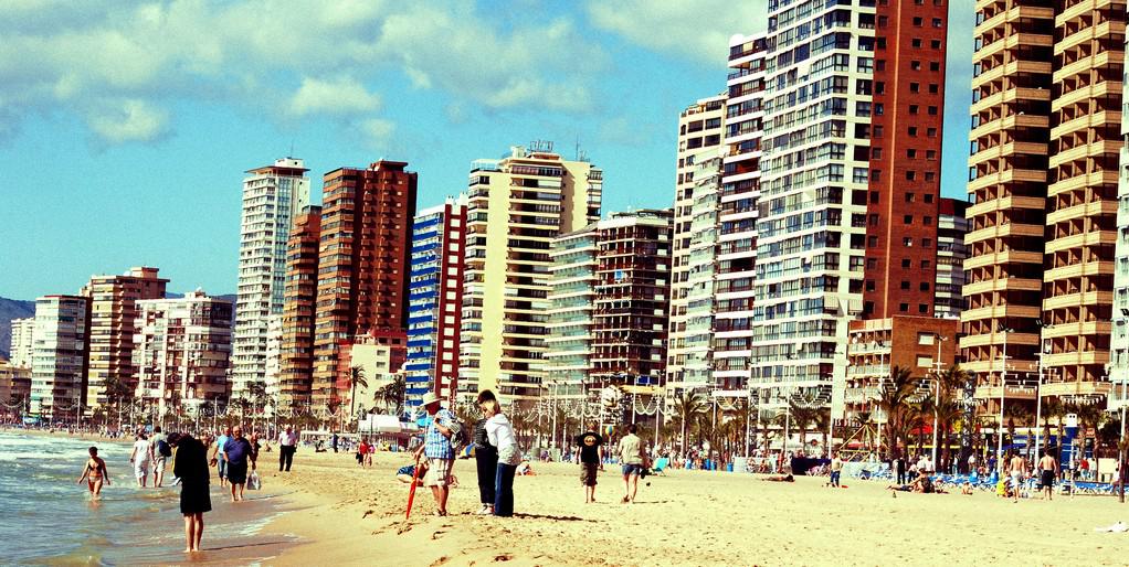 ¿Qué horror arquitectónico español habría que demoler urgentemente? 5 Foto de Stephen (CC)