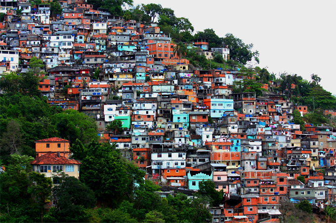 Favela de Morro dos Prazeres en Río de Janeiro. Fotografía Dany13 CC.