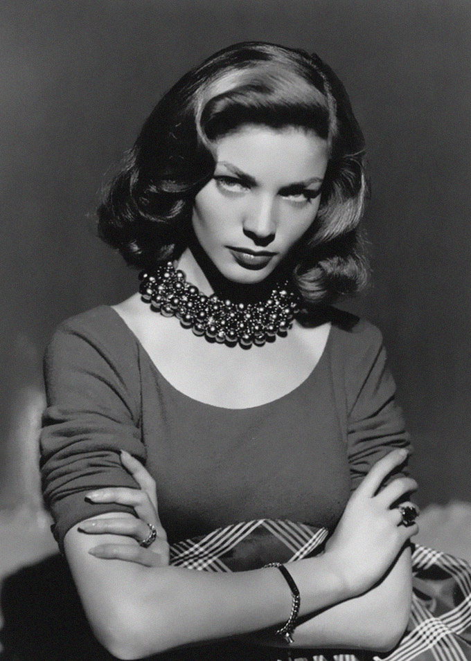 Lauren Bacall en una imagen promocional de Cayo Largo de 1948 CC.