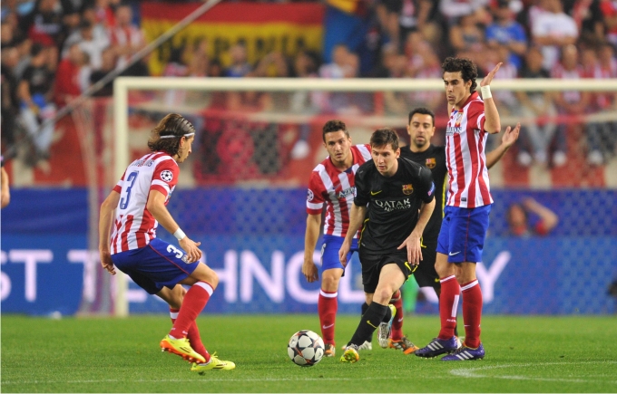 Enfrentamiento del Atlético de Madrid y el FC Barcelona en la Champions League 2013-2014. Foto: Cordon Press.
