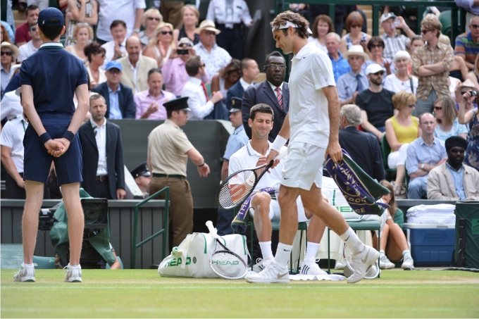 Federer y Djokovic en el último Wimbledon. Foto: Cordon Press.