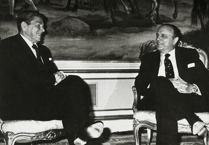Julio Iglesias, el embajador universal 4 Fraga y Ronald Reagan el 7 de mayo de 1985 RTVE