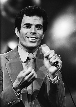 Julio Iglesias, el embajador universal 2 Julio Iglesias en el Festival de Eurovisión de 1970. Fotografía Nationaal Archief CC