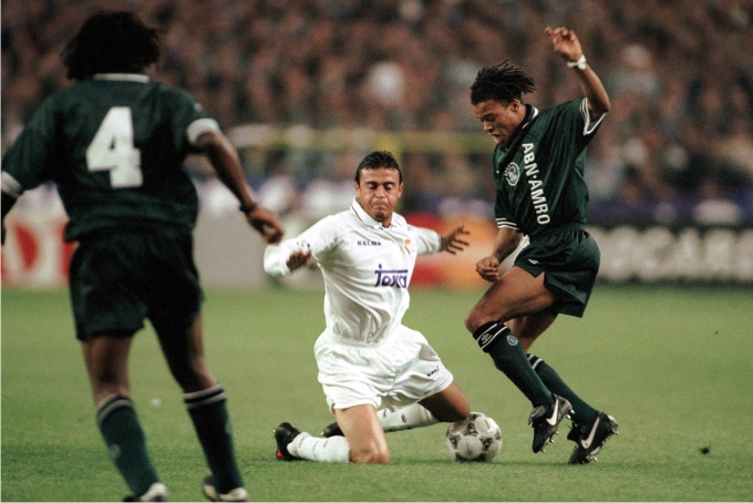 Luis Enrique en un partido contra en Ajax, en la Champions League 1995-96. Foto: Cordon Press.