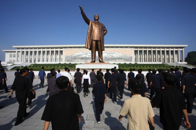 La involuntariamente cómica vanidad de los tiranos 1 Estatua de Kim Il Sung en Pyongyang, imagen de Corbis