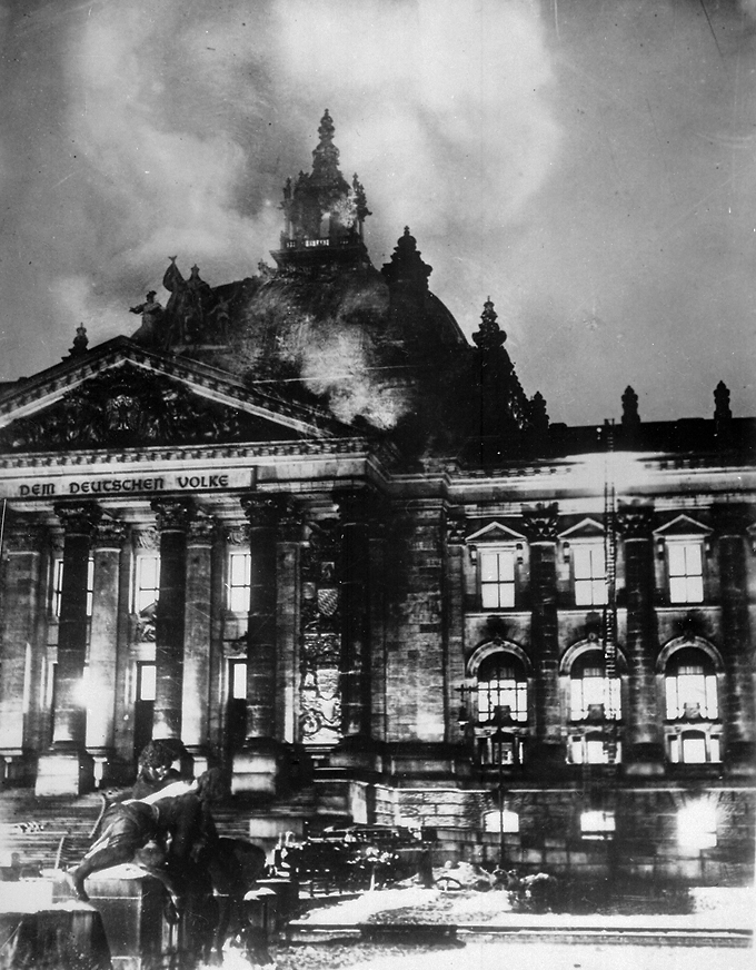 El incendio del Reichstag National Archives and Records Administration DP