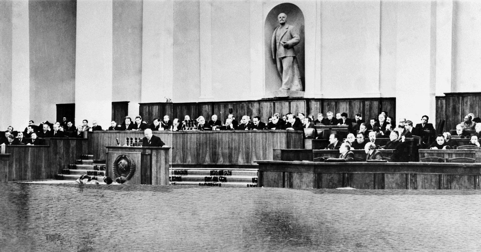 Stalin, Tarzán y el deshielo soviético 2 XX Congreso del Partido Comunista de la Unión Soviética (DP)