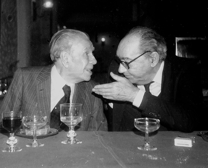 Juan Carlos Onetti y Jorge Luis Borges en Barcelona 1978. Foto Dolly Onetti