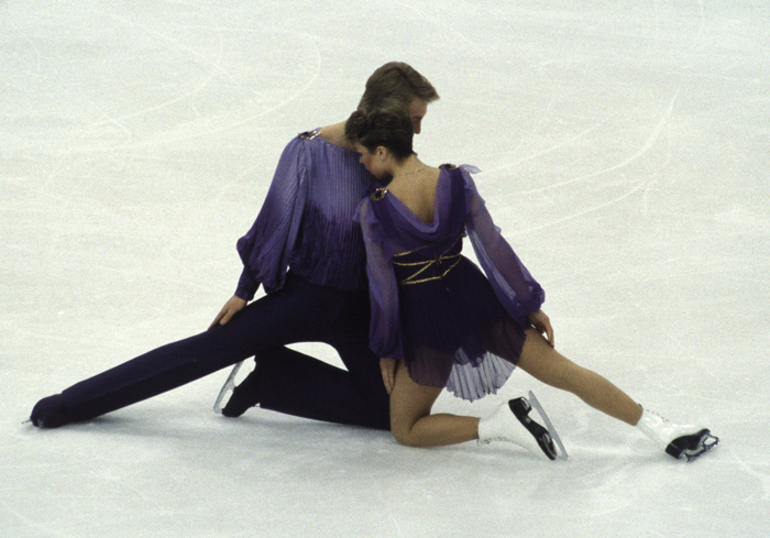Christopher Dean y Jayne Torvill durante la que muchos consideran la mejor danza sobre hielo jamás realizada y que mereció la puntuación perfecta por parte de todos los jueces (foto: Corbis). 