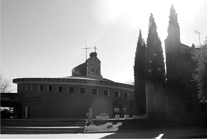 Las treinta y tres iglesias más espeluznantes de Madrid 31 Virgen María (Fuente del Fresno). 1970.