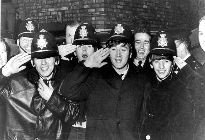 Los Beatles con la policía de Birmingham. Foto: West Midlands Police (DP)