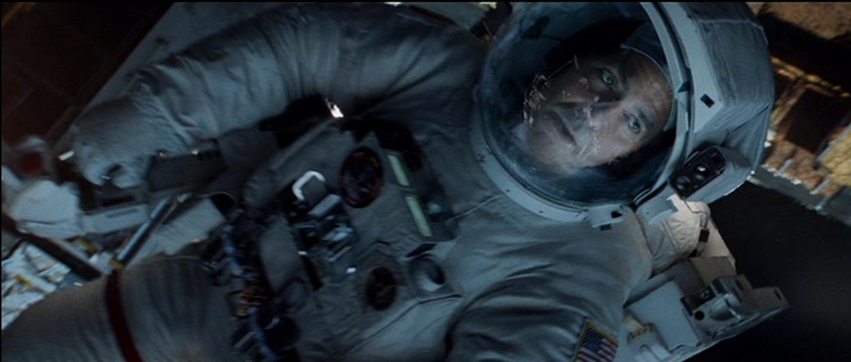 Alfonso Cuarón se la saca Gravity. Imagen: Warner Bros. Pictures. (Clic en la imagen para ampliar)