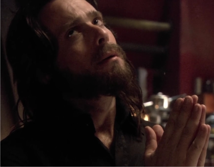 Battlestar Galactica, apuntes y reflexiones (IV): la gracia y la condición humana 2 Gaius Baltar es un personaje complejo, inefable, que recibe la gracia. Imagen: ABC.
