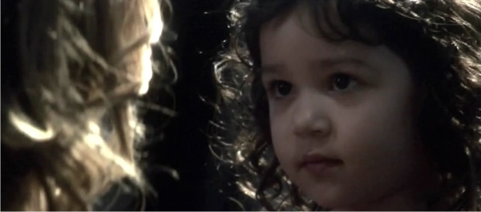 Battlestar Galactica, apuntes y reflexiones (y V): una filosofía de la historia 3 El personaje de Hera representa a la Eva mitocondrial. Imagen: ABC.