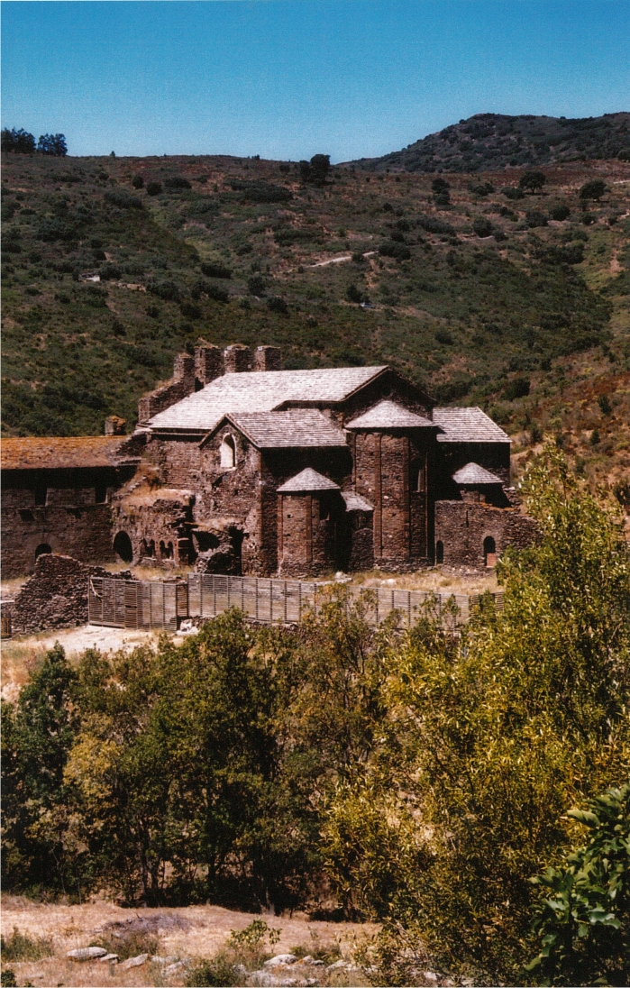 Románico, mar y montaña en el Alt Empordà 5 Otra vista de Sant Quirze.