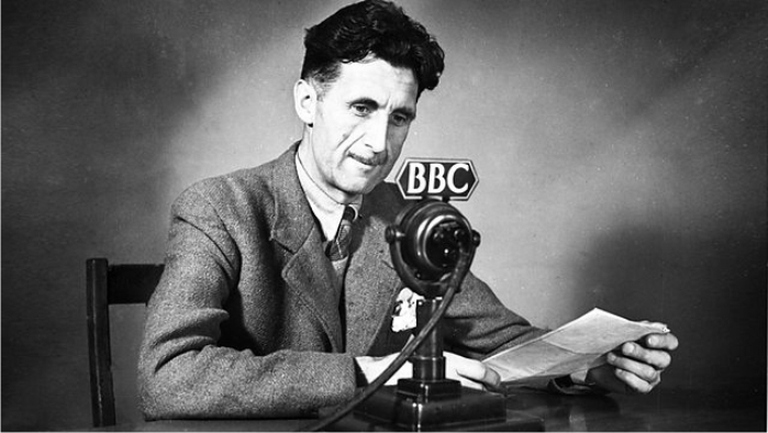 George Orwell en la BBC en 1940. Foto: BBC (DP