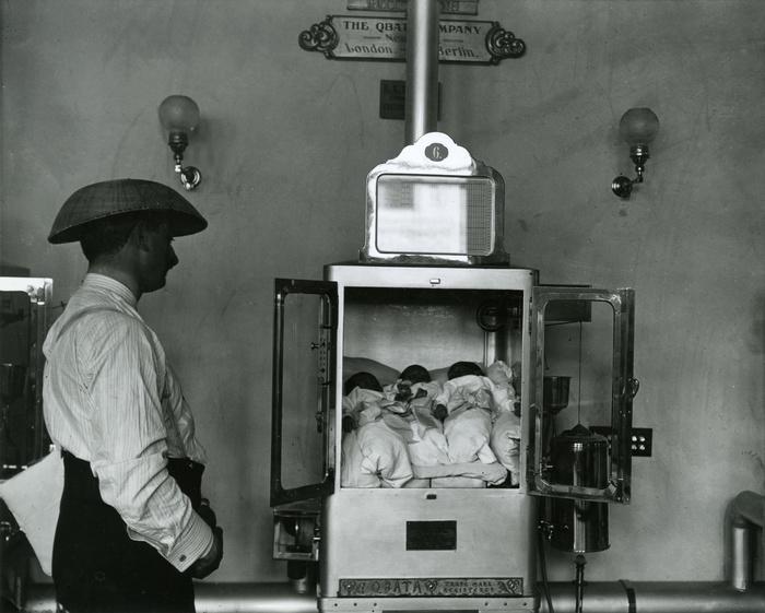 El Doctor Incubadora 2 Incubadora de bebés en Coney Island. Fotografía: New-York Historical Society (CC)