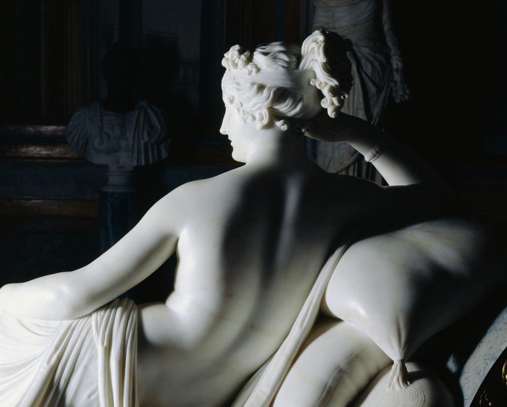 De la Dama de Auxerre a la Venus Borghese de Canova: idas y venidas de la escultura icónica occidental 4 Back View Detail of Paolina Borghese as Venus Victrix by Antonio Canova --- Image by © Massimo Listri/Corbis