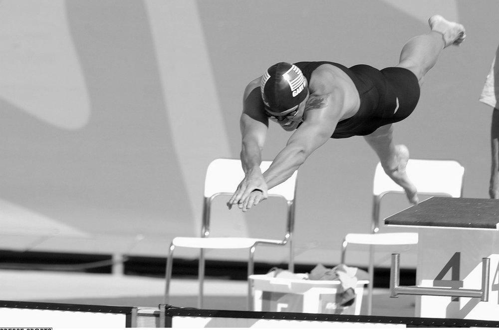 Gary Hall disputando los 50 metros estilo libre masculinos en las Olimpiadas de Atenas 2004. *** Local Caption *** hall (gary)