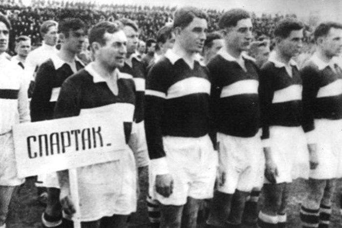 Nikolai Starostin y el Spartak de Moscú (y II): el fútbol en la URSS de Stalin 2 oie_1414555AOu9dHNH