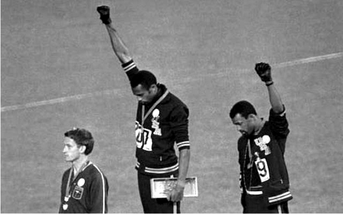 Peter Norman, Tommie Smith y John Carlos. Foto: Cordon.