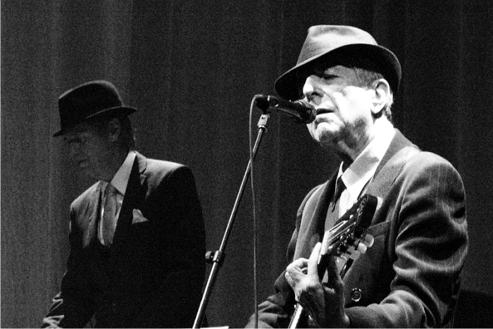 Leonard Cohen sonriendo. Imagen: Cordon.
