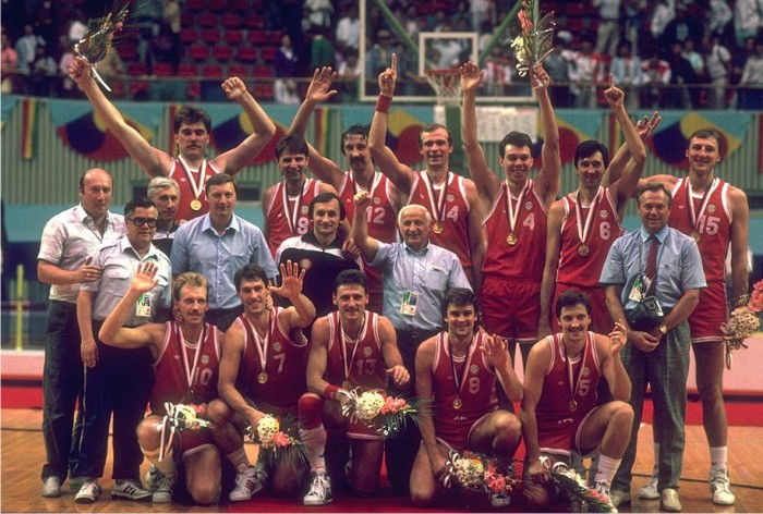 La selección de baloncesto de la URSS, oro olímpico en Seúl 1988.