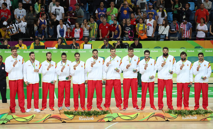 La selección española de baloncesto con la medalla de bronce de los Juegos Olímpicos de Rio de Janeiro. Foto: Cordon Press