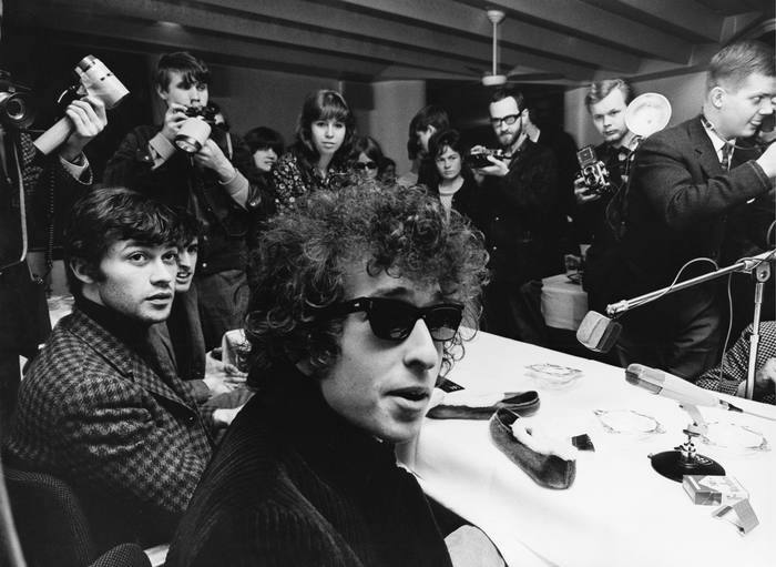 Robbie Robertson y Bob Dylan, 1966. Fotografía: Cordon Press.