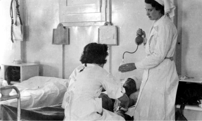 There is a valley in Spain called Jarama (y II) 3 Las enfermeras Irene Goldin y Dorothy Putter, del The British Medical Mission to Spain.