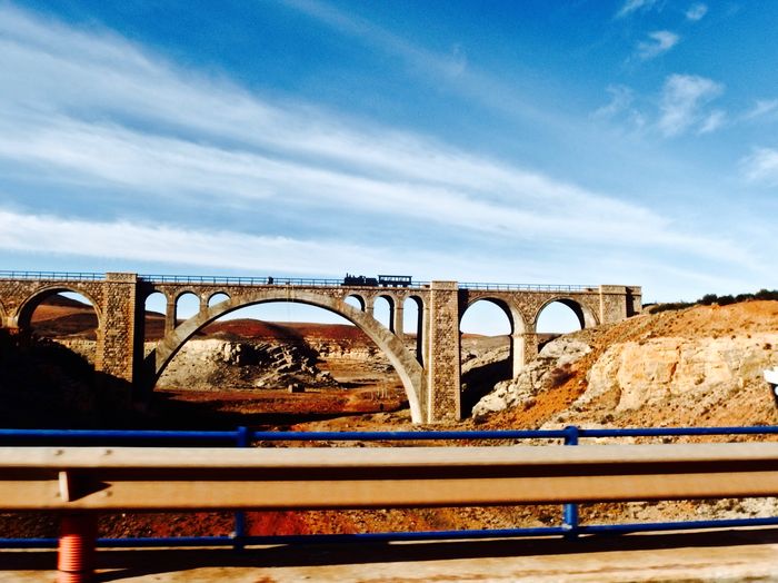 Puente del ferrocarril Teruel Alcaniz cerca de Alfambra