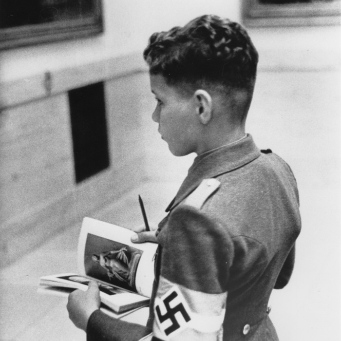 La sombra del nazismo es alargada 1