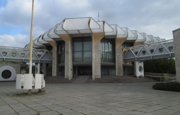 La infancia socialista: arquitectura de los equipamientos para la juventud 2 dniepropetrovsk 1