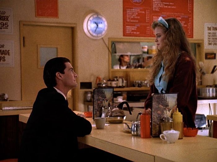Hamlet asalta Twin Peaks 4 3 4
