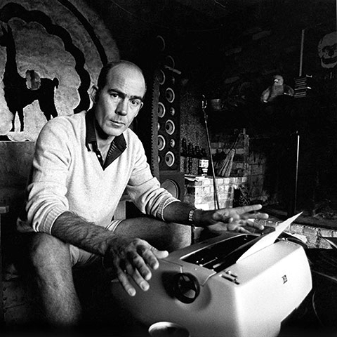 Authors-and-typewriters-017
